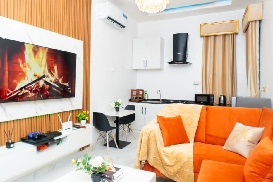 Urban Retreat Luxury Shortlet Apartment Lekki Ajah Lagos With Pool And Gym Екстер'єр фото